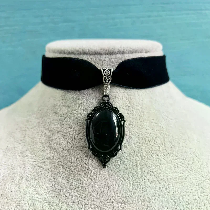 Gothic Vampire Cameo Pendant Choker Velvet Necklace For Women Fashion Witchcraft Jewelry Choker Gifts - Image 2